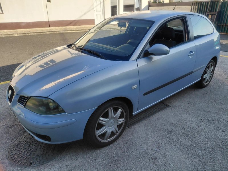SEAT Ibiza 2002 - foto 1