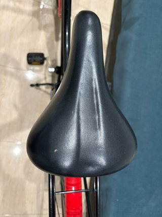 Bici Paseo BH Bolero Negra y roja con Cesta