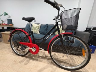 Bici Paseo BH Bolero Negra y roja con Cesta