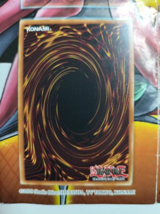 Libro de la Luna Carta Mágica Yu-Gi-Oh!