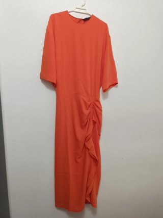 Vestido midi Zara volantes S
