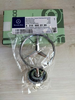 Emblema Estrella Mercedes insignia Capó