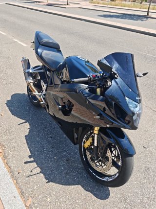 Suzuki GSXR 600 Negra