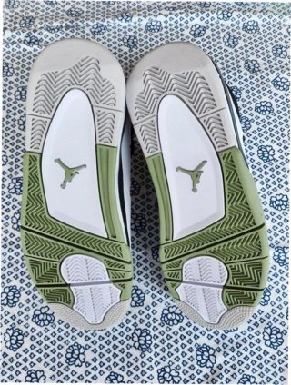 Jordan 4 Retro Seafoam Talla 42
