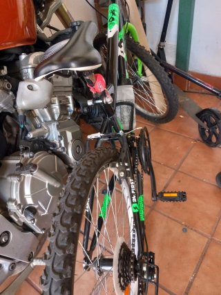 Bicicleta 24 pulgadas. Poco Uso