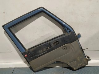 Puerta delantera izquierda MERCEDES-BENZ MB 100 D