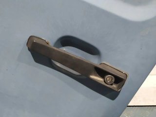Puerta delantera izquierda MERCEDES-BENZ MB 100 D