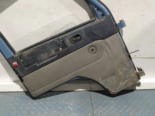 Puerta delantera izquierda MERCEDES-BENZ MB 100 D