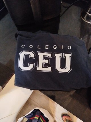 Sudadera  CEU Azul y Blanca talla14 + regalo otra