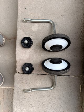 Sillín y ruedines bicicleta Decathlon