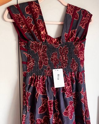 Vestido floral azul y burdeos sin estrenar