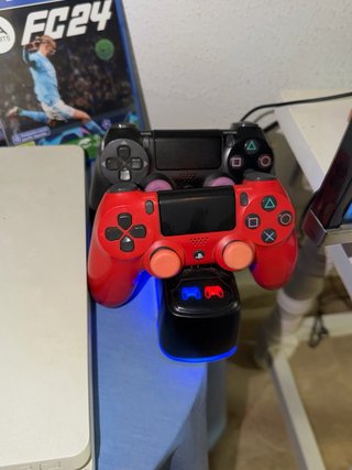 PS4 Edición Especial Blanca + Juegos
