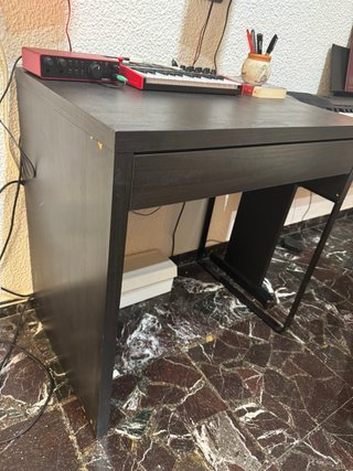 Escritorio madera negra con cajón