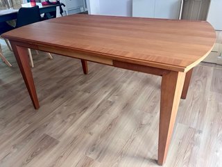 Mesa de comedor/ Escritorio  de Madera  de Cerezo.