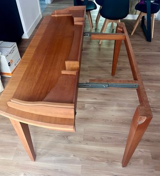 Mesa de comedor/ Escritorio  de Madera  de Cerezo.