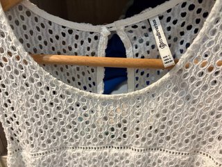 Vestido blanco de encaje talla L