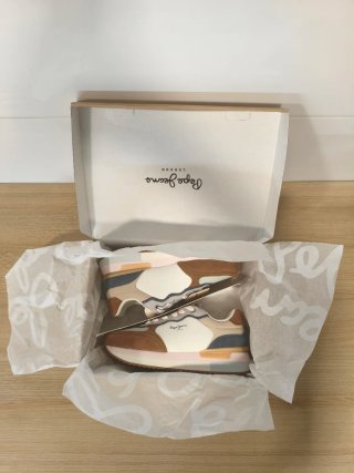 Zapatillas Pepe Jeans Marrones y Blancas