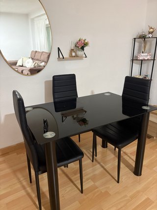 Mesa Comedor Negra y 4 Sillas
