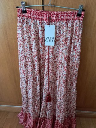 Falda Estampada viral Zara Sin estrenar