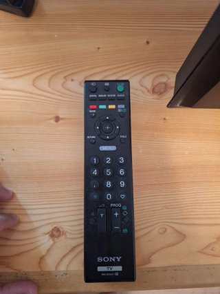 Sony Bravia 22 pulg.+Decodificador TDT HD+Mandos