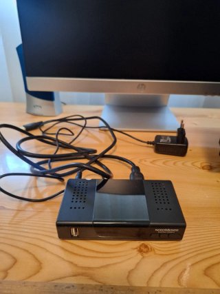 Sony Bravia 22 pulg.+Decodificador TDT HD+Mandos