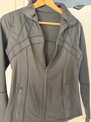 Chaqueta deportiva Talla M/L Diseño elegante