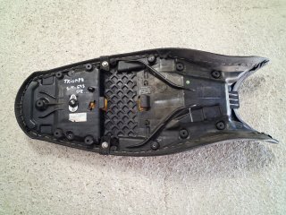 Asiento Triumph Street Triple 675