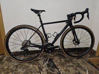 Mendiz F8 SL 2024