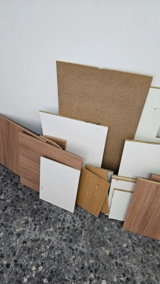 Retales de madera y tablero