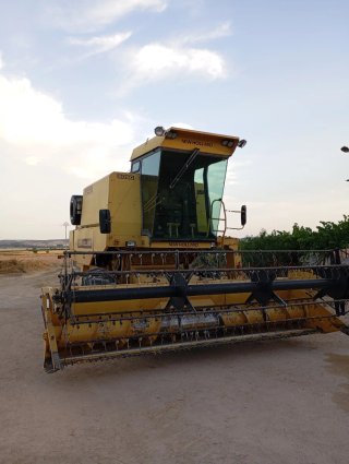 Cosechadora New Holland 8050