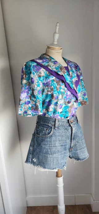Blusa Vintage Floral Azul y Morado