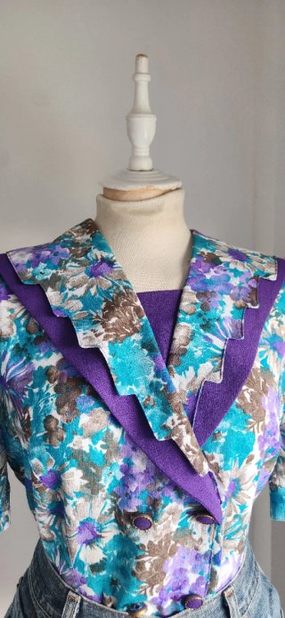 Blusa Vintage Floral Azul y Morado