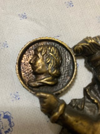 Figura bronce macizo antigua