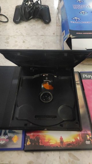 Consola PS2 Negra con 2 Mandos y Juegos