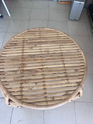 Mesa de centro de ratán y madera