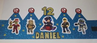 Corona de Cumpleaños,(Roblox).