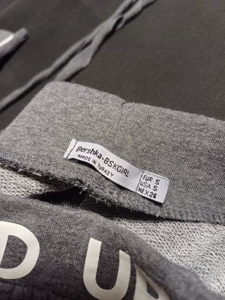Pantalón deportivo gris Bershka Talla S