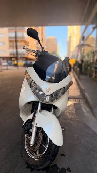Suzuki Burgman 200cc Blanca