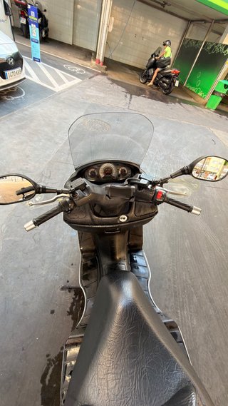 Suzuki Burgman 200cc Blanca