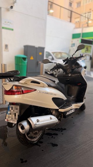 Suzuki Burgman 200cc Blanca