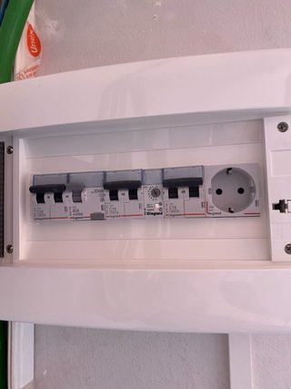 Electricista profesional  .
