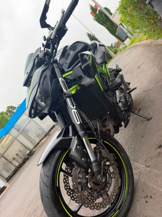 Kawasaki Z900 2019 Negra y Verde