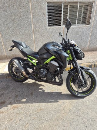 Kawasaki Z900 2019 Negra y Verde