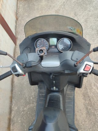 Piaggio MP3 250cmc triciclo Granate