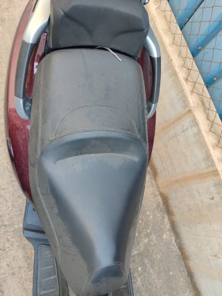 Piaggio MP3 250cmc triciclo Granate