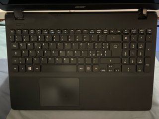 Portátil Acer 4GB RAM Windows 10 (con fallos)