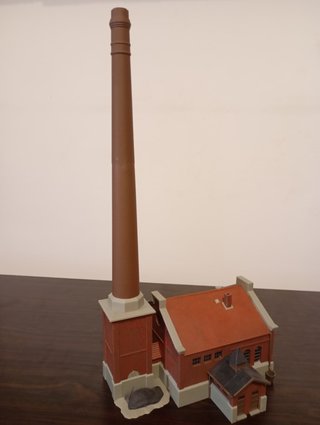 Sala de calderas con chimenea HO 1:87 Kibri 39821