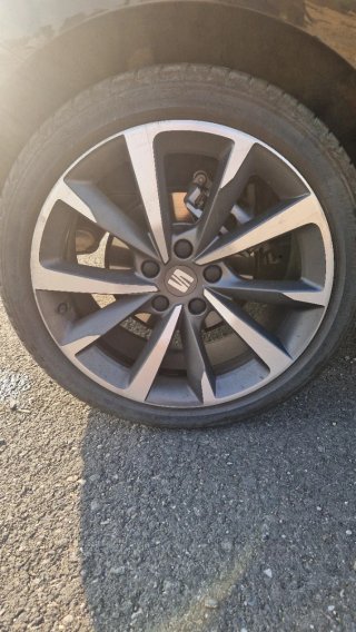 SEAT León FR Special Edition 1.5 eTSI 150 CV DSG –