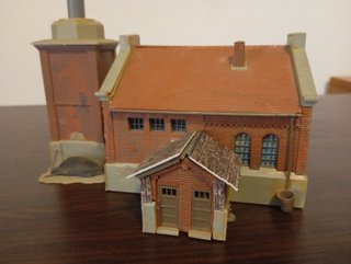 Sala de calderas con chimenea HO 1:87 Kibri 39821