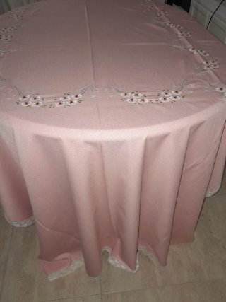 Mantelería Vintage Bordada Rosa para mesa de 12 cu